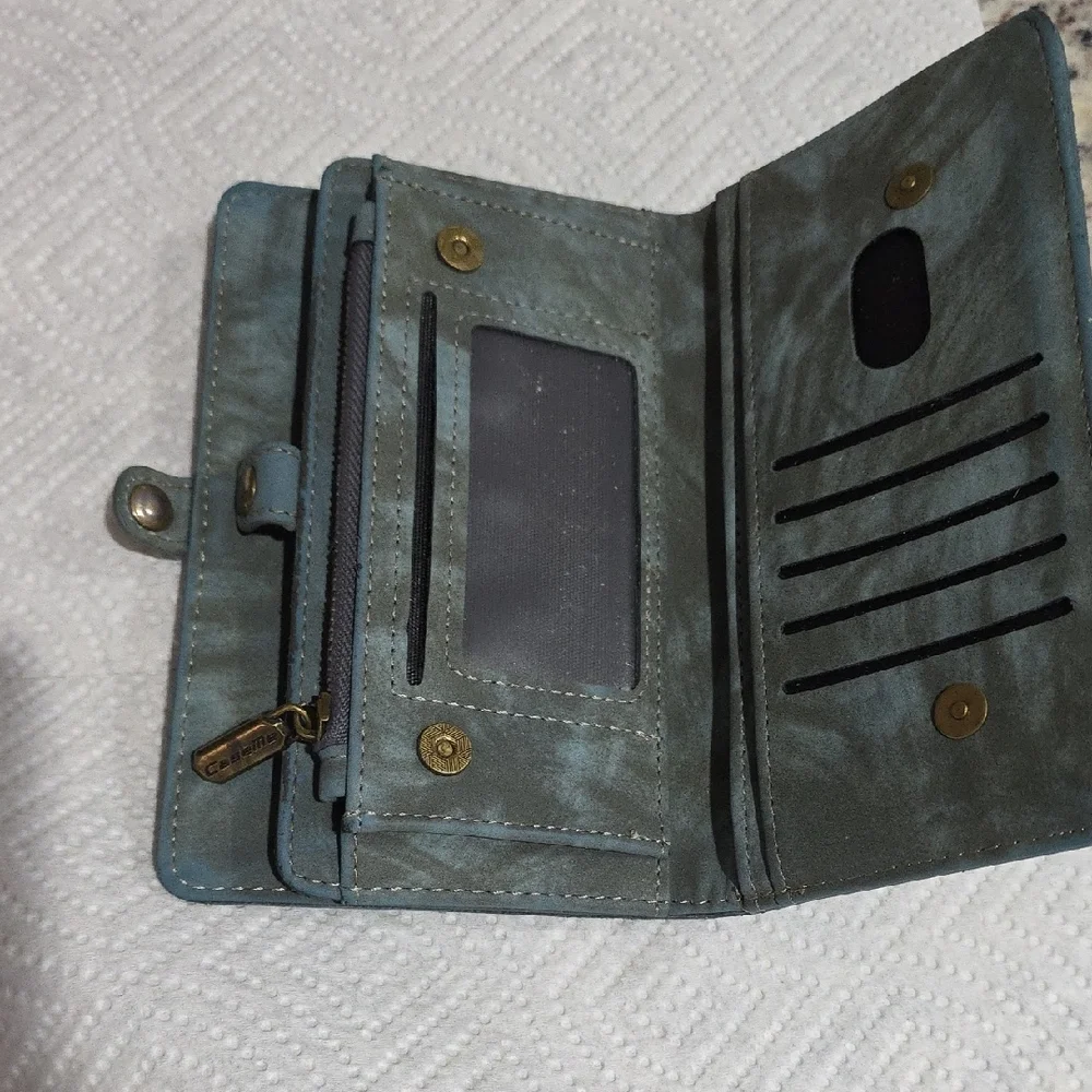 Samsung Galaxy S10+ Phone With 2 Phone Cases